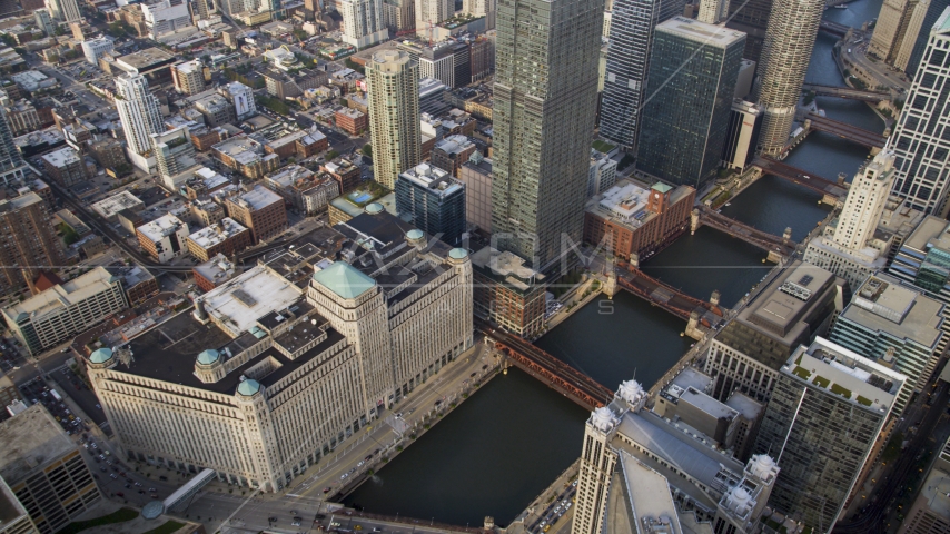 The Merchandise Mart beside the Chicago River, Downtown Chicago, Illinois Aerial Stock Photo AX0001_046.0000223F | Axiom Images