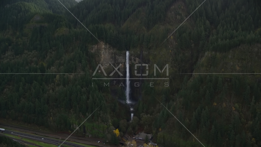 Multnomah Falls in Columbia River Gorge, Multnomah County, Oregon Aerial Stock Photo AX154_020.0000226F | Axiom Images