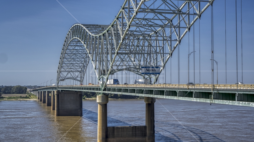 The "Welcome to Arkansas" sign on the bridge, Memphis, Tennessee Aerial Stock Photo DXP002_177_0007 | Axiom Images