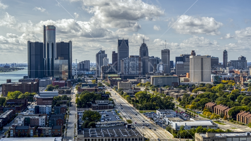 A view of GM Renaissance Center and the city's skyline, Downtown Detroit, Michigan Aerial Stock Photo DXP002_194_0003 | Axiom Images