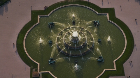 AX0001_098.0000133F - Aerial stock photo of A bird's eye view of Buckingham Fountain in Grant Park, Chicago, Illinois