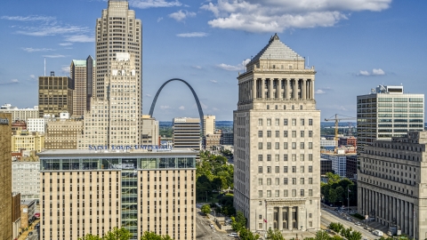 DXP001_031_0003 - Aerial stock photo of University and courthouse with a view of the Gateway Arch in Downtown St. Louis, Missouri