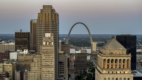 A view of the Gateway Arch from courthouse at twilight, Downtown St. Louis, Missouri Aerial Stock Photos | DXP001_036_0008