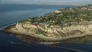 AX0161_030 - 7.6K aerial stock footage clifftop mansions in Palos Verdes Estates, California