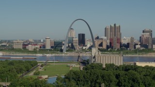 5.7K aerial stock footage of the Gateway Arch and skyline along the river, Downtown St. Louis, Missouri Aerial Stock Footage | DX0001_000570