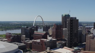 5.7K aerial stock footage One US Bank Plaza and Gateway Arch in Downtown St. Louis, Missouri Aerial Stock Footage | DX0001_000634