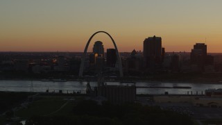 5.7K aerial stock footage approach the Gateway Arch in Downtown St. Louis, Missouri at twilight Aerial Stock Footage | DX0001_000718