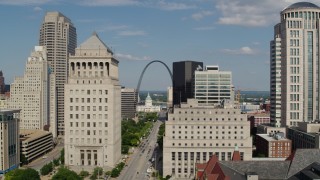 DX0001_000773 - 5.7K aerial stock footage flyby courthouses and skyscraper in Downtown St. Louis, Missouri