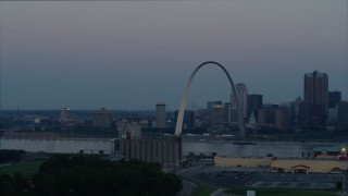 5.7K aerial stock footage of the Gateway Arch and the skyline of Downtown St. Louis, Missouri, at twilight Aerial Stock Footage | DX0001_000916