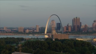 5.7K aerial stock footage flyby the St. Louis Arch in the morning while descending in Downtown St. Louis, Missouri Aerial Stock Footage | DX0001_000950