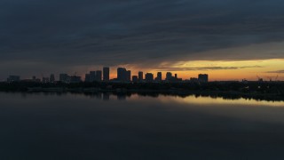 5.7K aerial stock footage of the Downtown Tampa skyline at sunset, Florida Aerial Stock Footage | DX0003_231_046