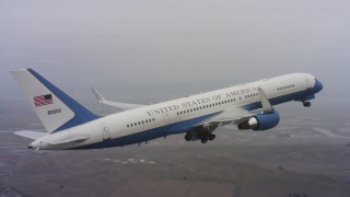 4K stock footage aerial video of a Boeing C-32 raising and lowering landing gear above Northern California Aerial Stock Footage | WAAF08_C034_0119DF_S002